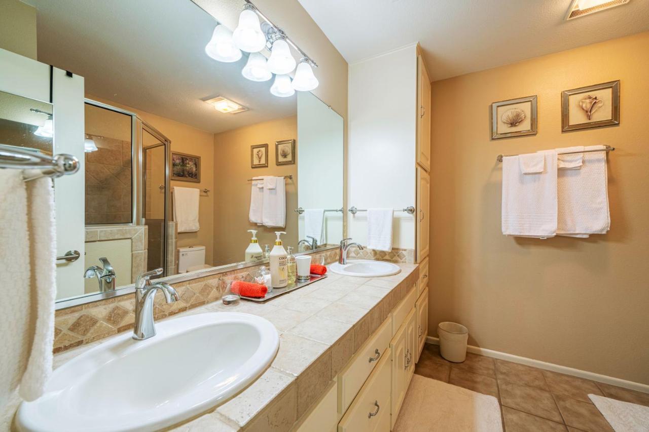 Master Bedroom With King Bed-Free-Wifi-Snack-Parkg In Relaxing Oasis San Marcos Εξωτερικό φωτογραφία